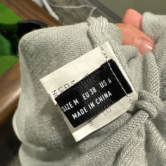 SHEIN / medium grey sweater dress - Picture 6 of 6